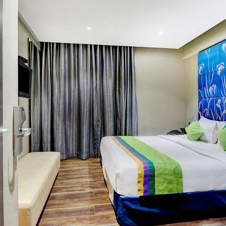 The Spring Hotel Chennai Exterior photo
