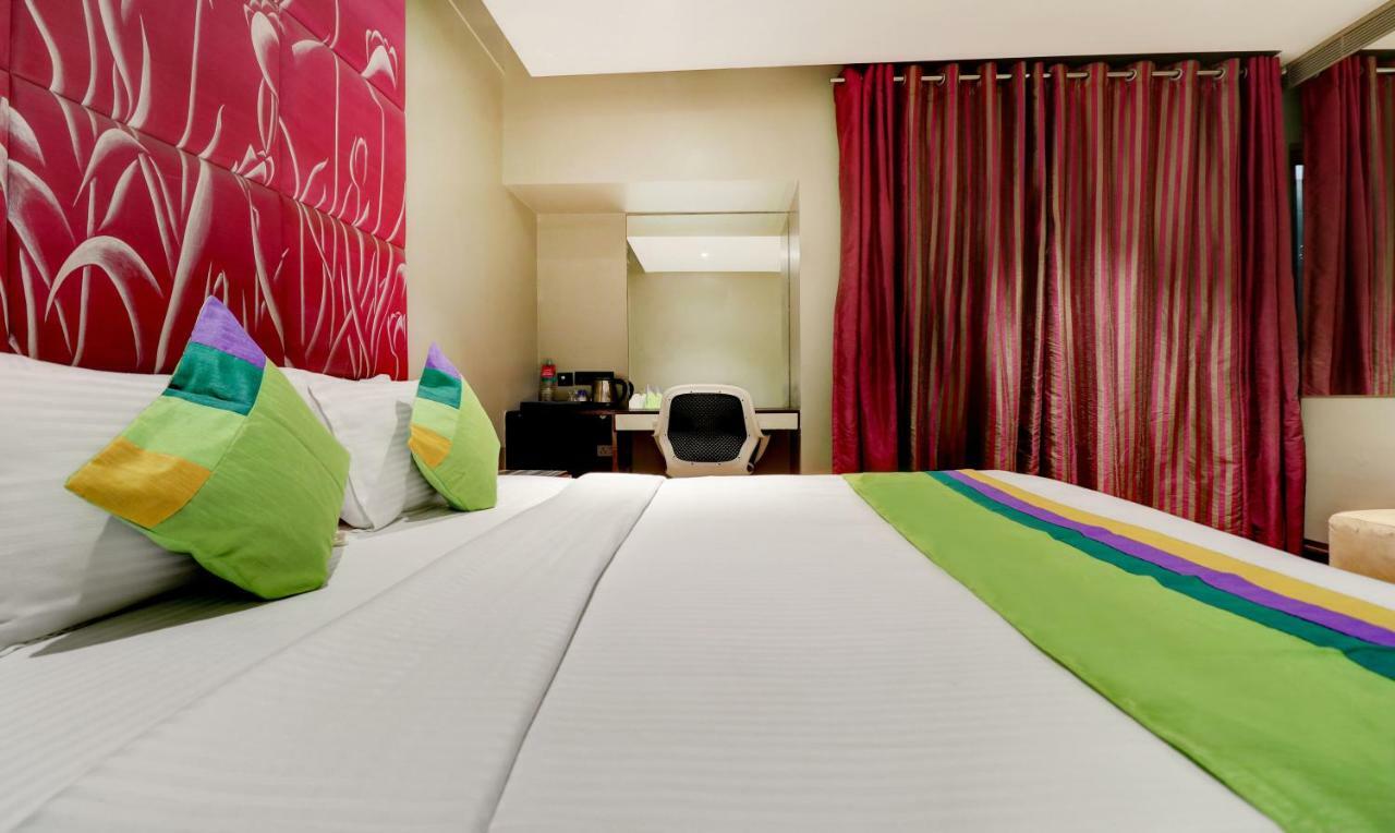 The Spring Hotel Chennai Exterior photo